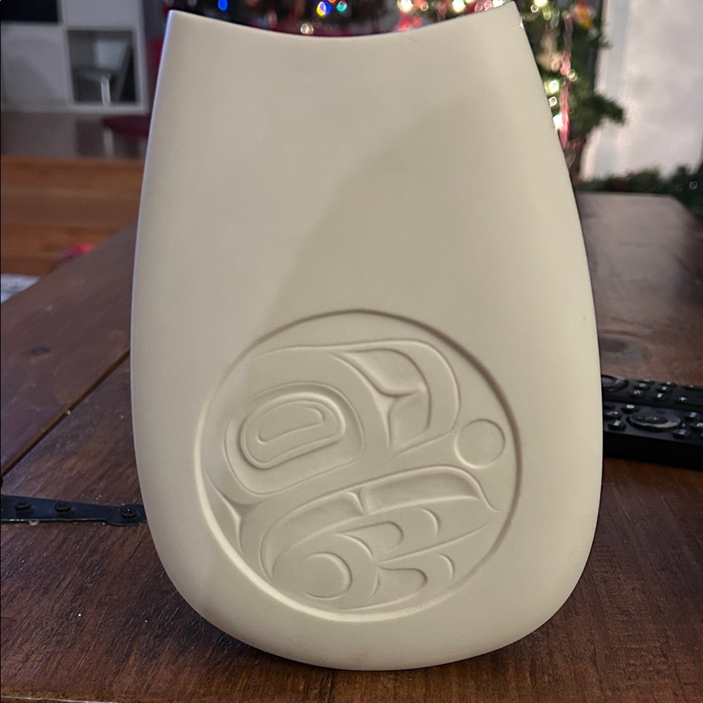 Terry Jackson Indigenous artist Vase- 184/950